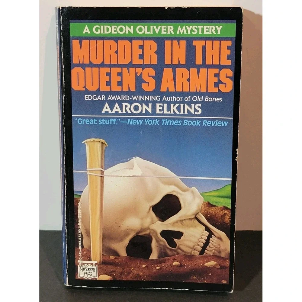 1990 Murder‎ In The Queens Armes Aaron Elkins Mysterious Press 1st Printing